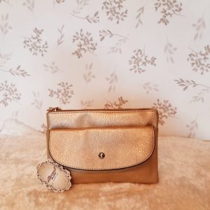 001a884d-1833-496e-aac1-cbcc5191df51